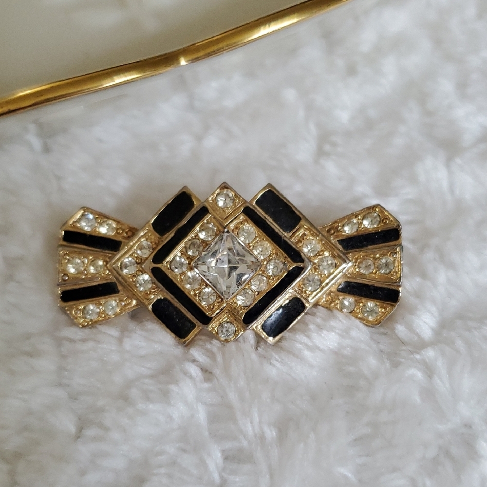 ART DECO Elegant Gold and Black Onyx Rhinestone Bar Brooch Intricate Design
